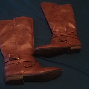 Brown boots